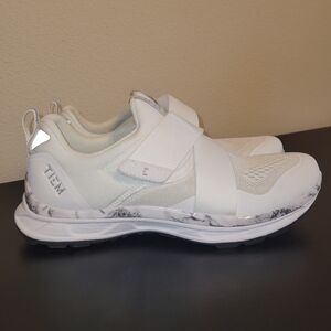 Tiem Cycle Shoes, with Cleats